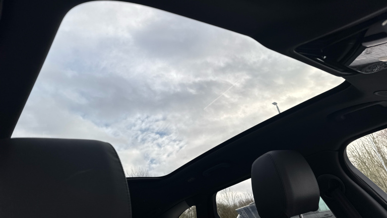 Land Rover Range Rover Velar 2.0 D200 MHEV Dynamic SE 5dr Auto Diesel Estate